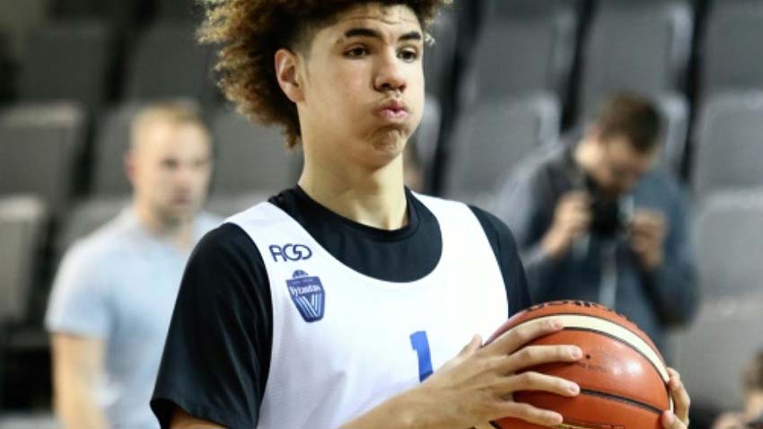 LaMelo Ball creating NBA draft buzz with fast start in Australia - Los  Angeles Times